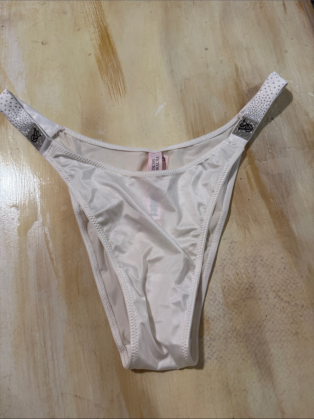 Victoria's Secret shine strap Brazilian Lg